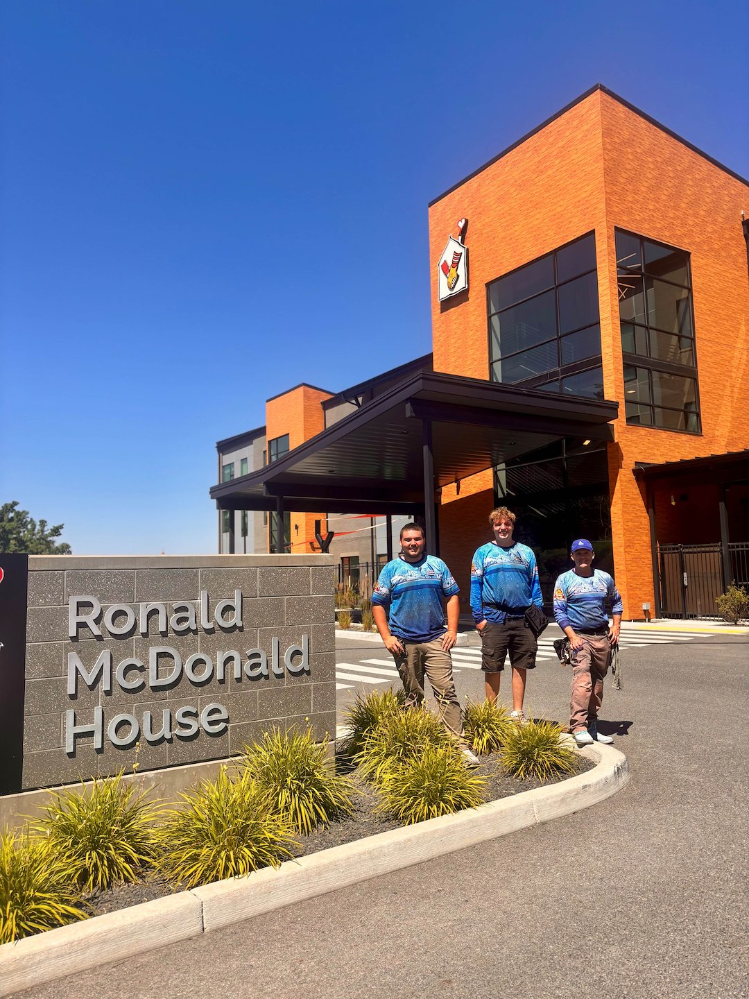 🚧Ronald McDonald House Hot Water Pressure Washing🚧